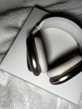 Apple AirPods Max 2 Over-Ear Headphones - Space Gray and White
